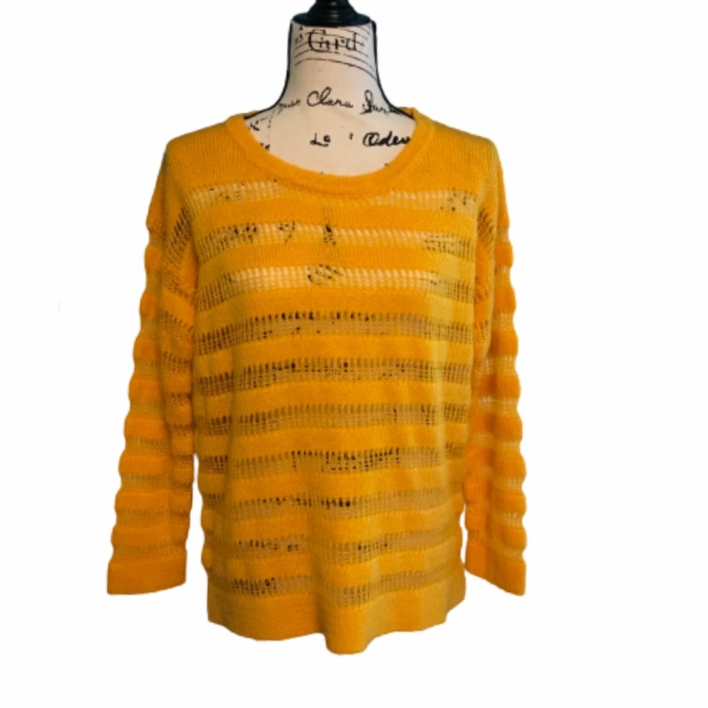 BSBW long sleeve yellow sweater xsmall new